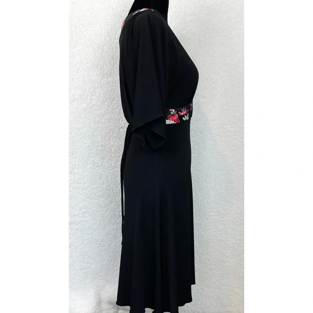 LOVE TEASE • Black Floral Trim V-Neck Mini Dress, M - Picture 6 of 14